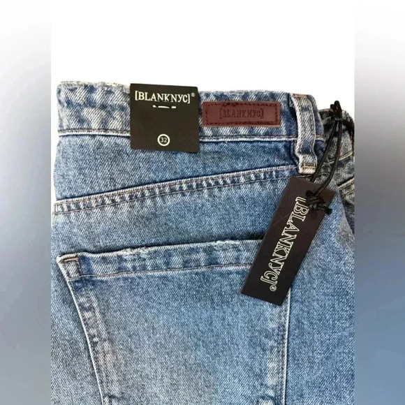 BLANK NYC | Distressed Shorts (32) - Picture 4 of 6